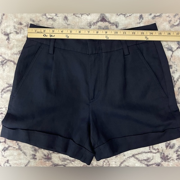 Vince Navy Tailored Linen Pleated Cuffed Hem Shorts Size 4 - Picture 3 of 7